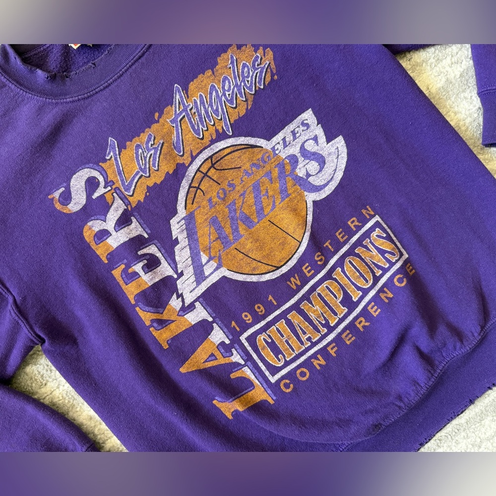 Junk Food Los Angeles Lakers 1991 WC Champions Sweatshirt - Picture 2 of 9
